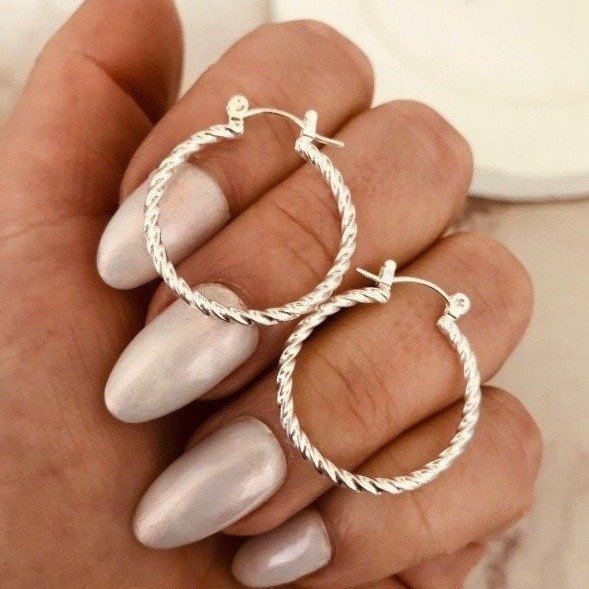 ARGOLLAS TRENZADAS MEDIANAS (2 CM)