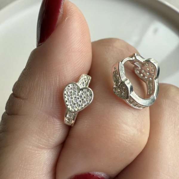 ARGOLLAS ONIRA CORAZÓN CON STRASS (1.2 CM)